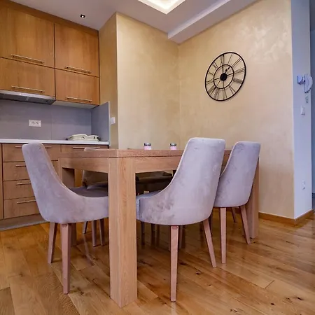 Hotel Titova 4*